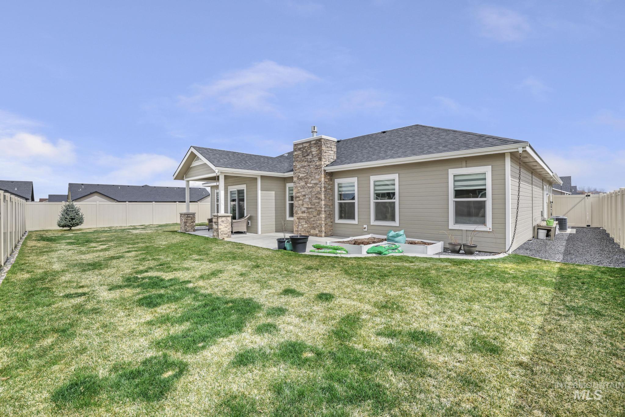 1051 Dunnigan St Property Photo 34