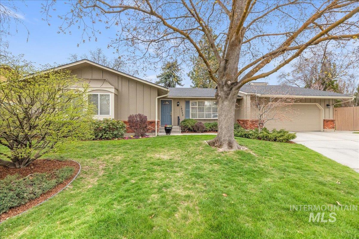 10332 W Dason Dr Property Photo 2