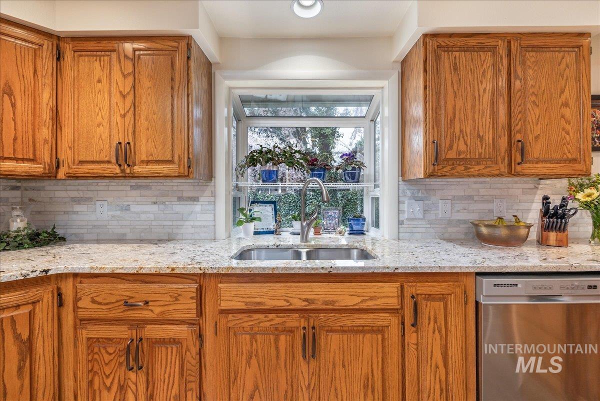 10332 W Dason Dr Property Photo 8