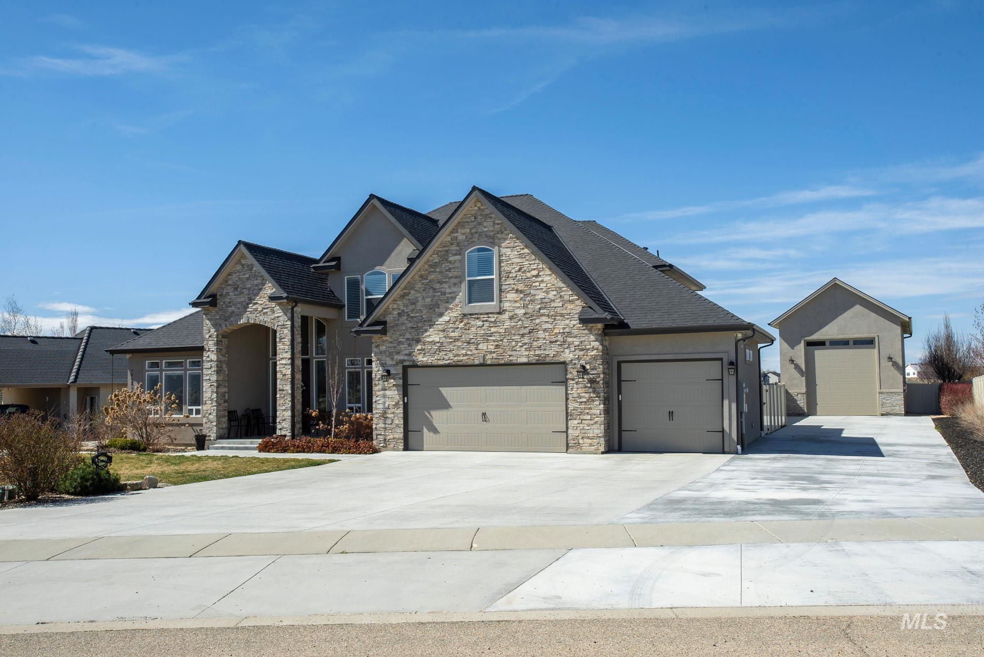 7063 S Pear Blossom Property Photo 3