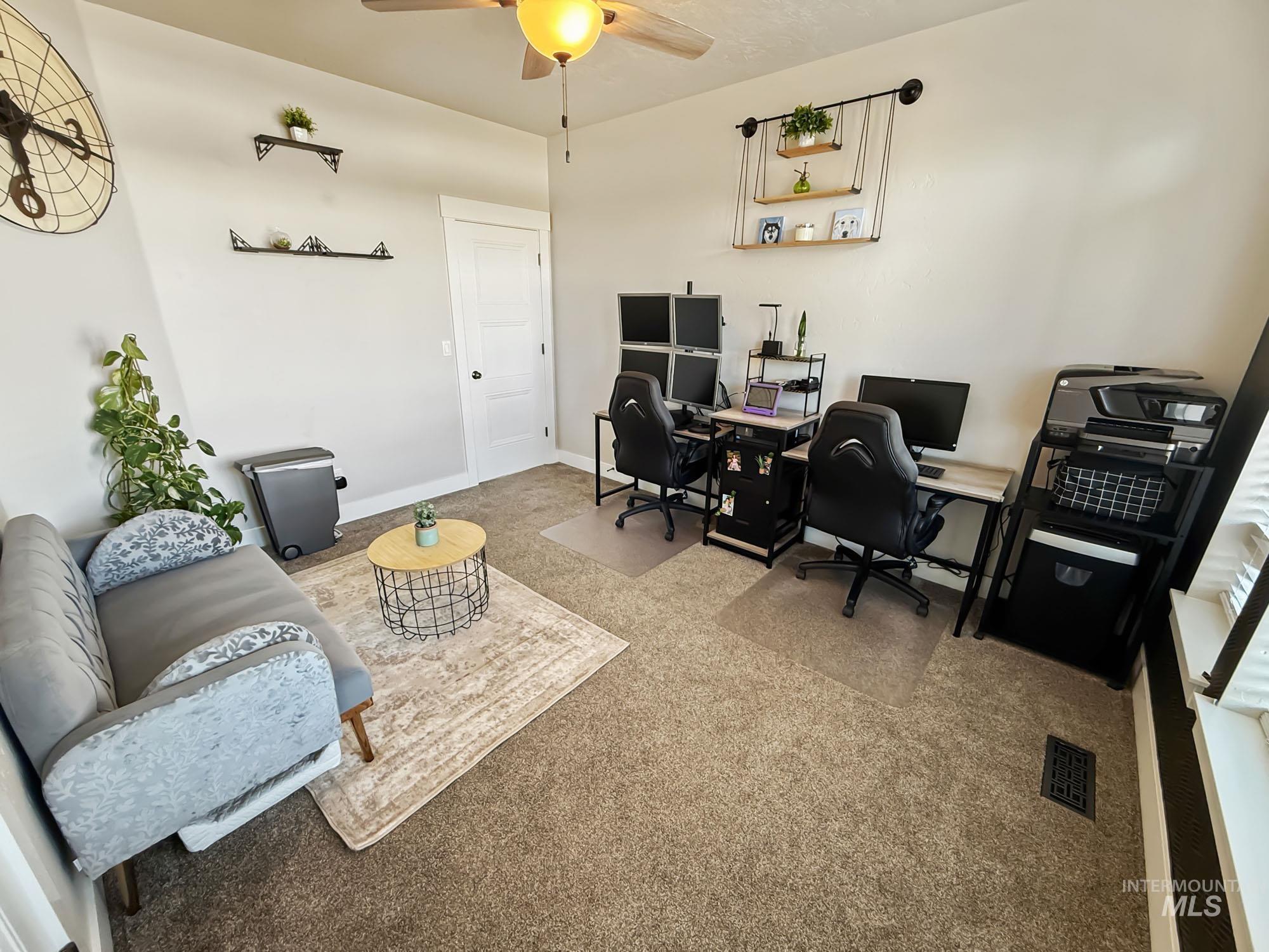 7063 S Pear Blossom Property Photo 6
