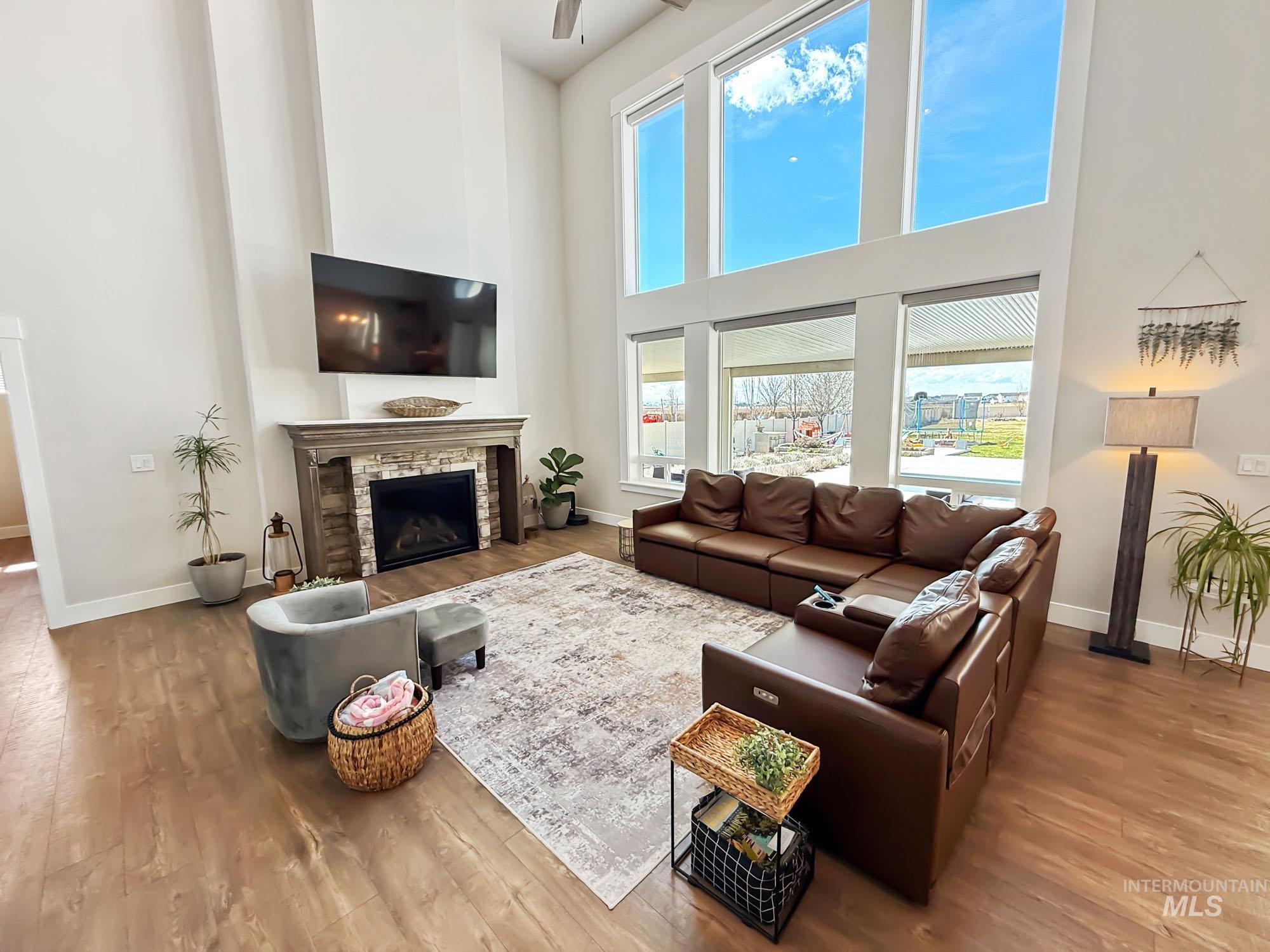 7063 S Pear Blossom Property Photo 9