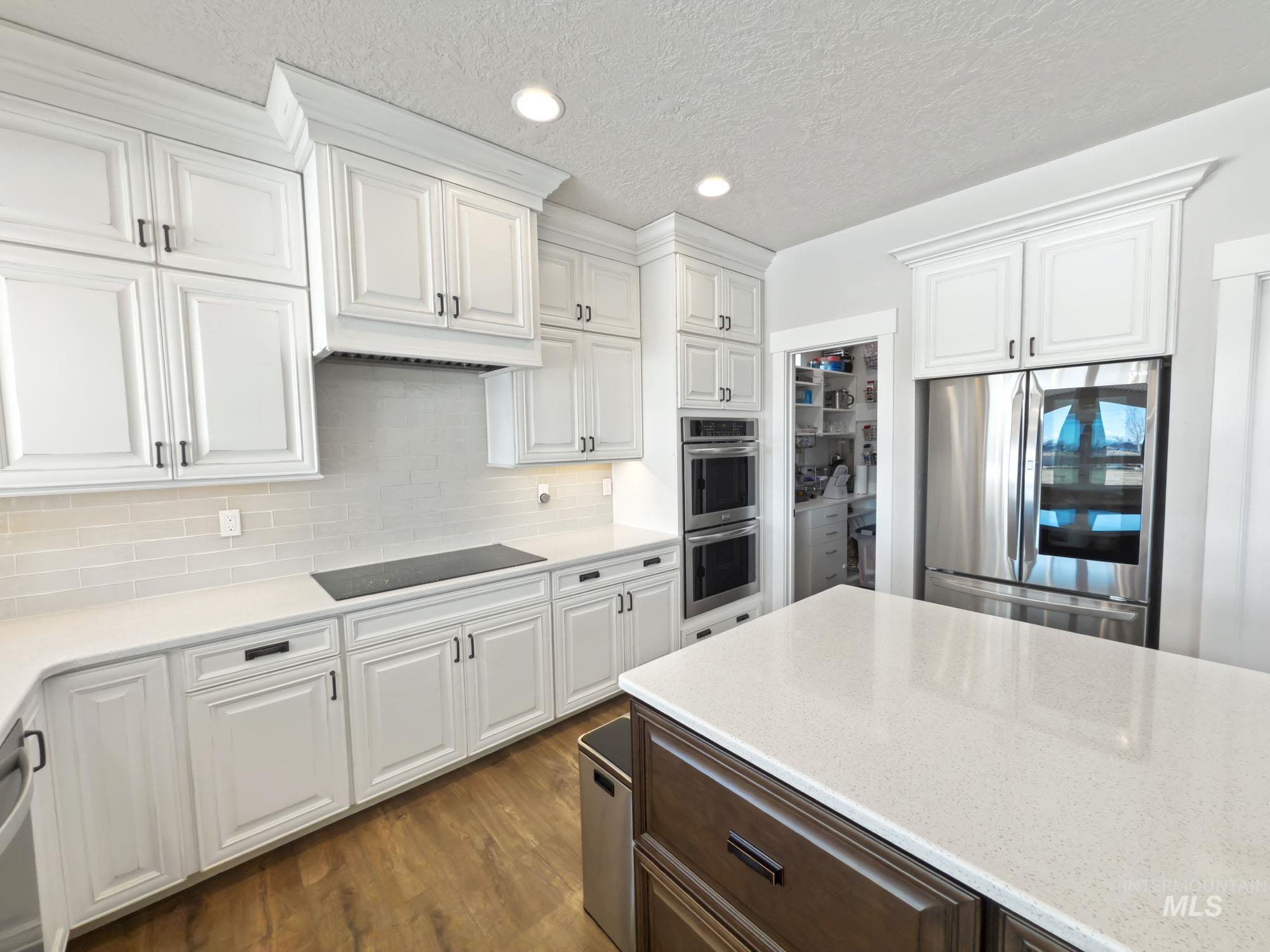7063 S Pear Blossom Property Photo 12