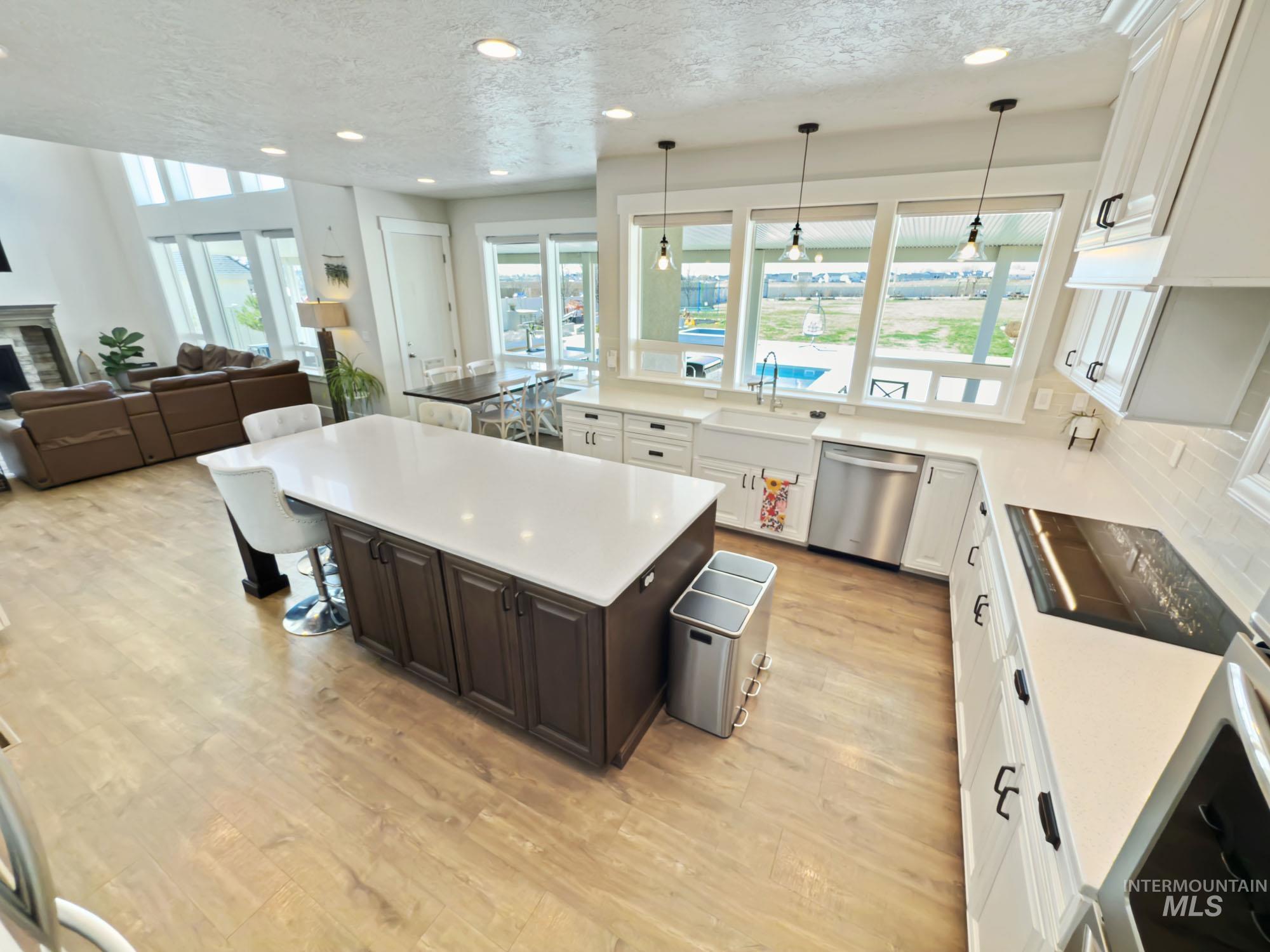 7063 S Pear Blossom Property Photo 13