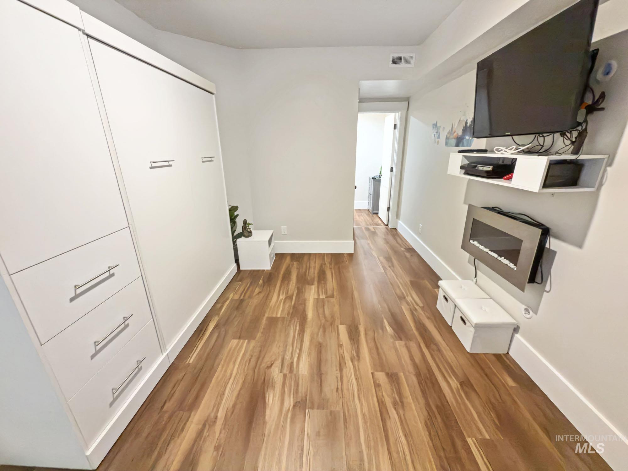 7063 S Pear Blossom Property Photo 32