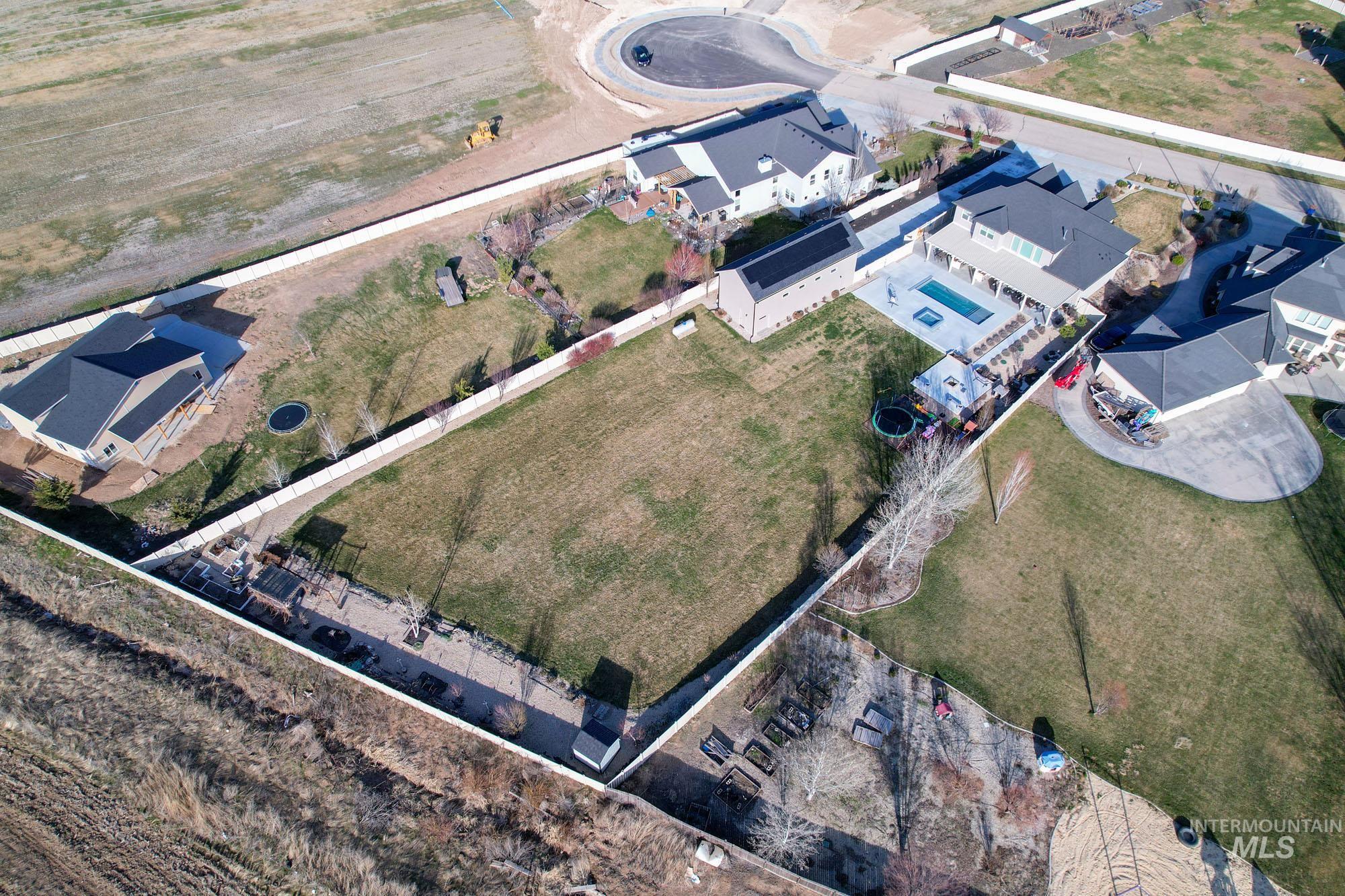 7063 S Pear Blossom Property Photo 46