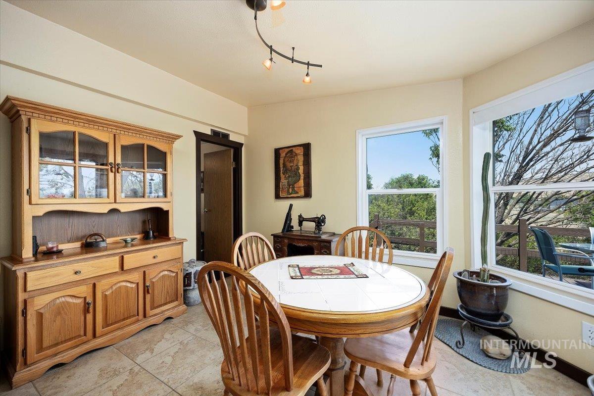 4806 Salmon Creek Dr Property Photo 23