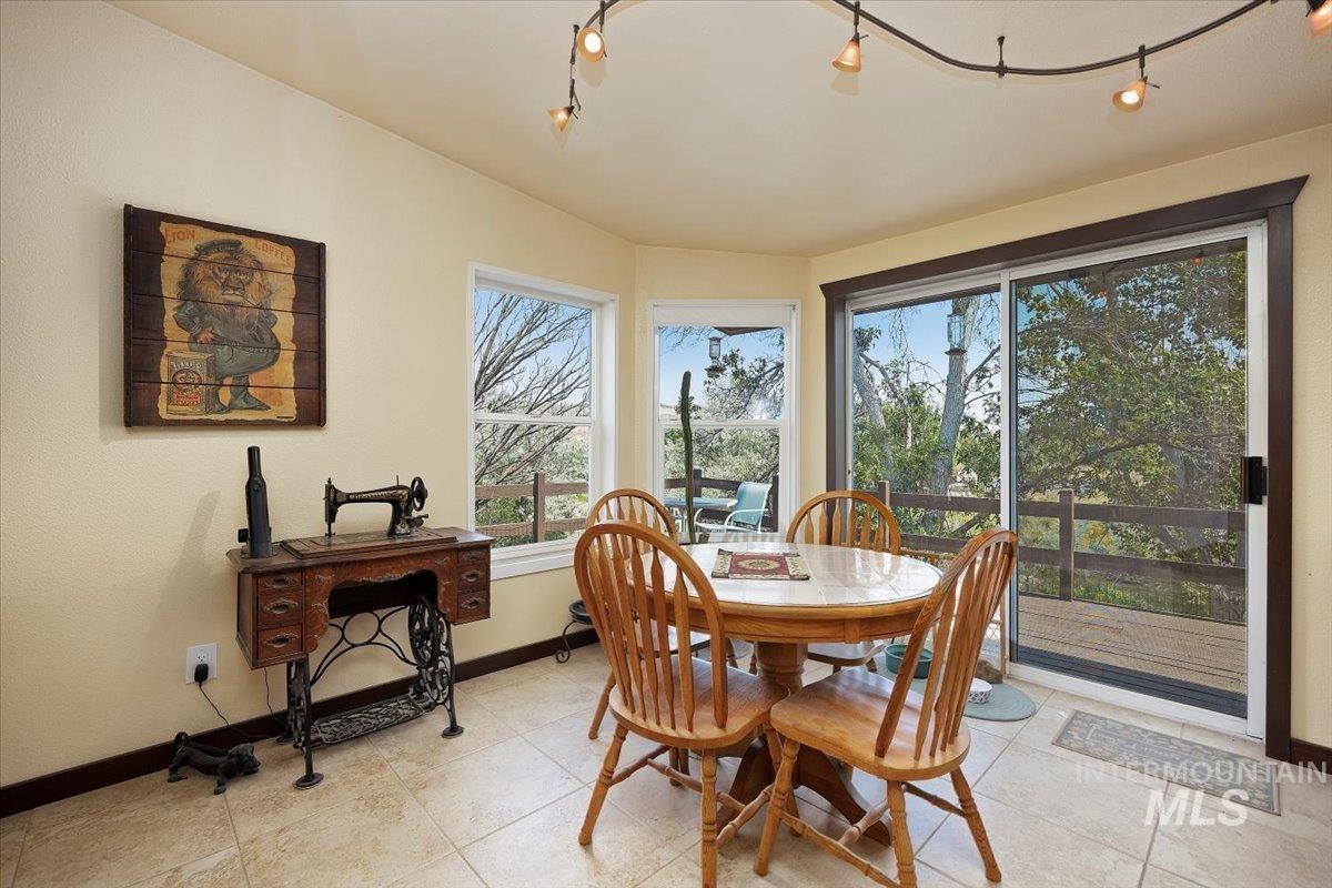 4806 Salmon Creek Dr Property Photo 24