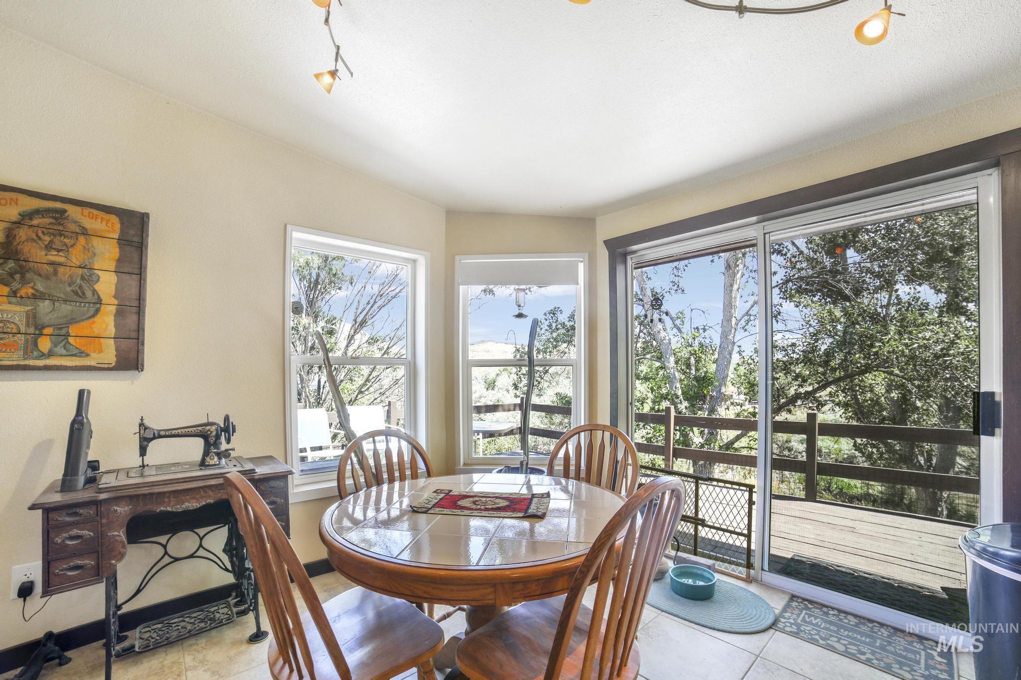 4806 Salmon Creek Dr Property Photo 16