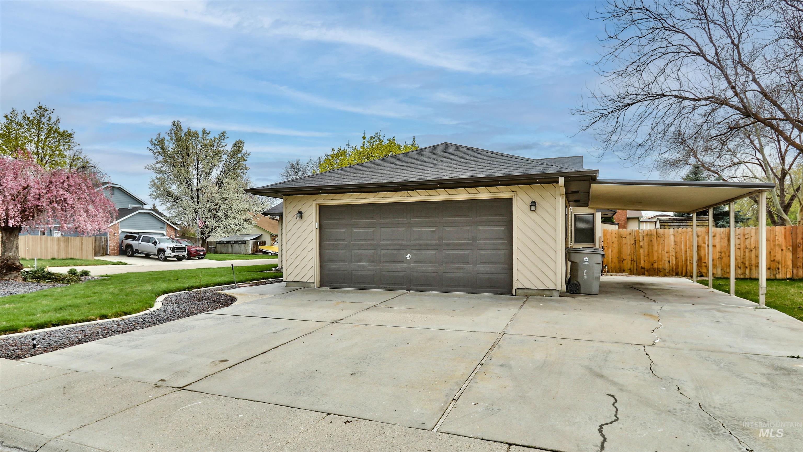 11573 W Ginger Creek Dr Property Photo 3