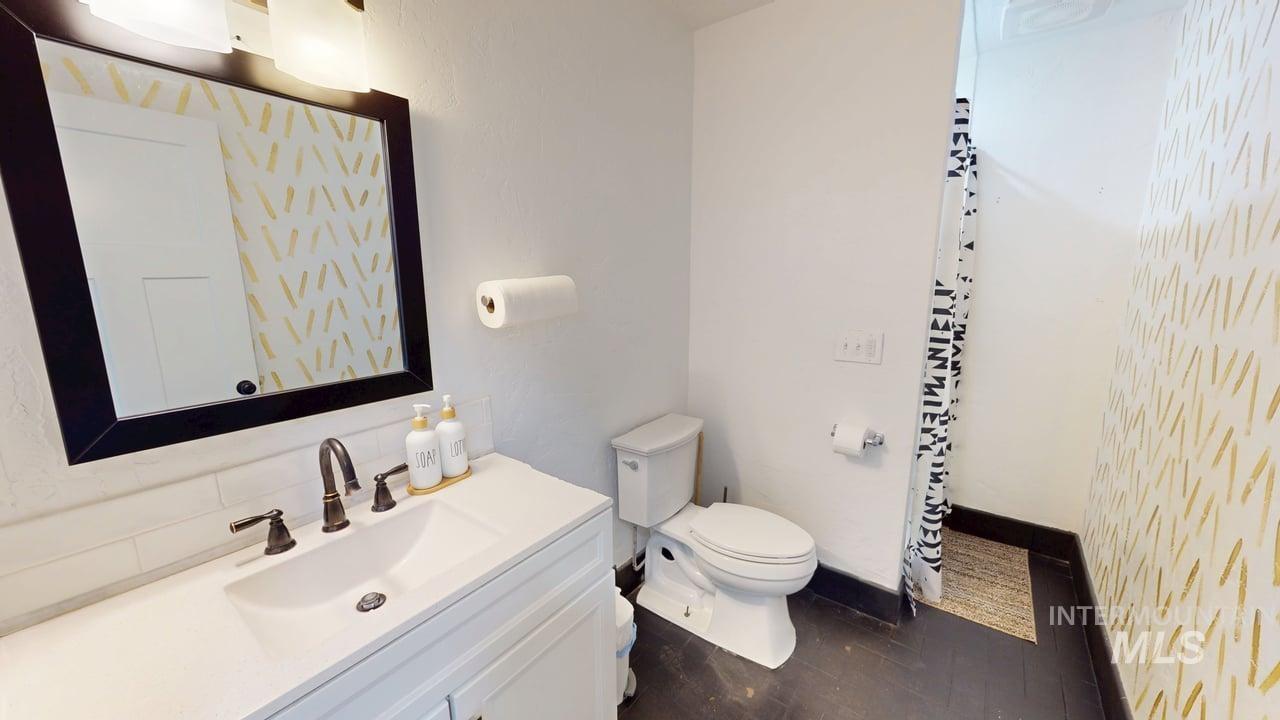 828 1/2 6th Street Property Photo 4