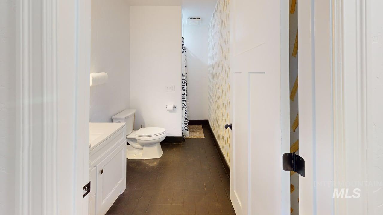 828 1/2 6th Street Property Photo 11