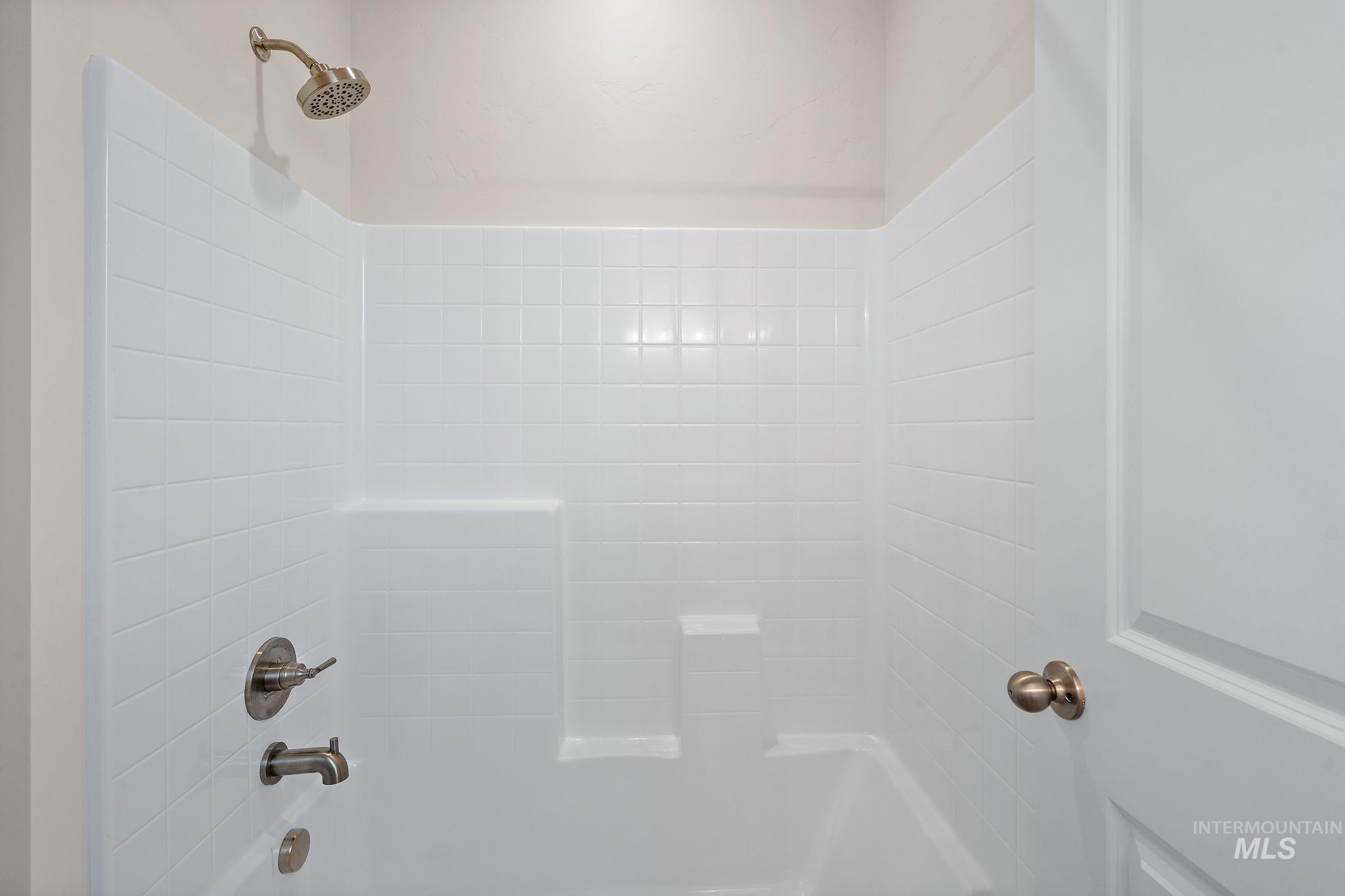 1230 Stirling Meadows Ct Property Photo 4
