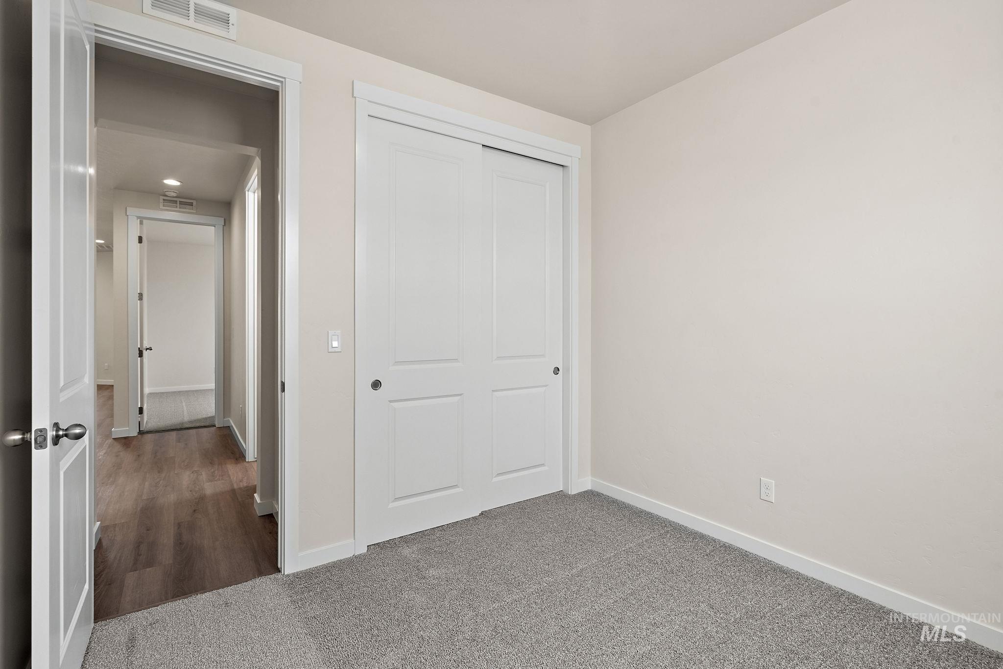 1230 Stirling Meadows Ct Property Photo 6