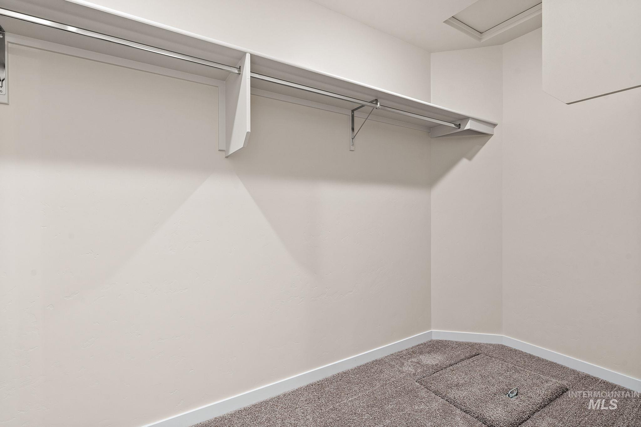 1230 Stirling Meadows Ct Property Photo 23