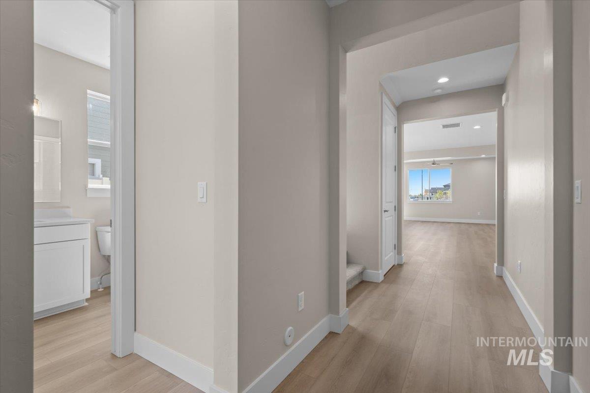 393 N Tempsford Way Property Photo 5