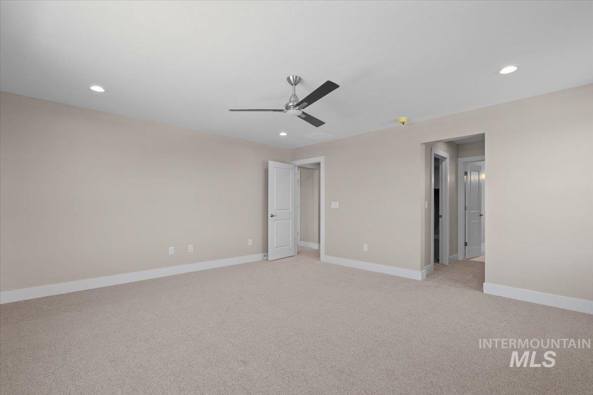 393 N Tempsford Way Property Photo 28