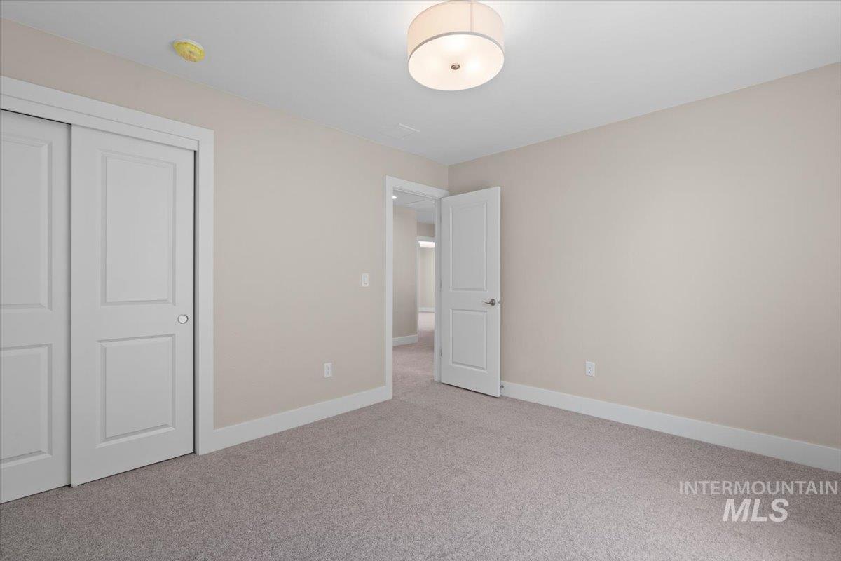 393 N Tempsford Way Property Photo 34