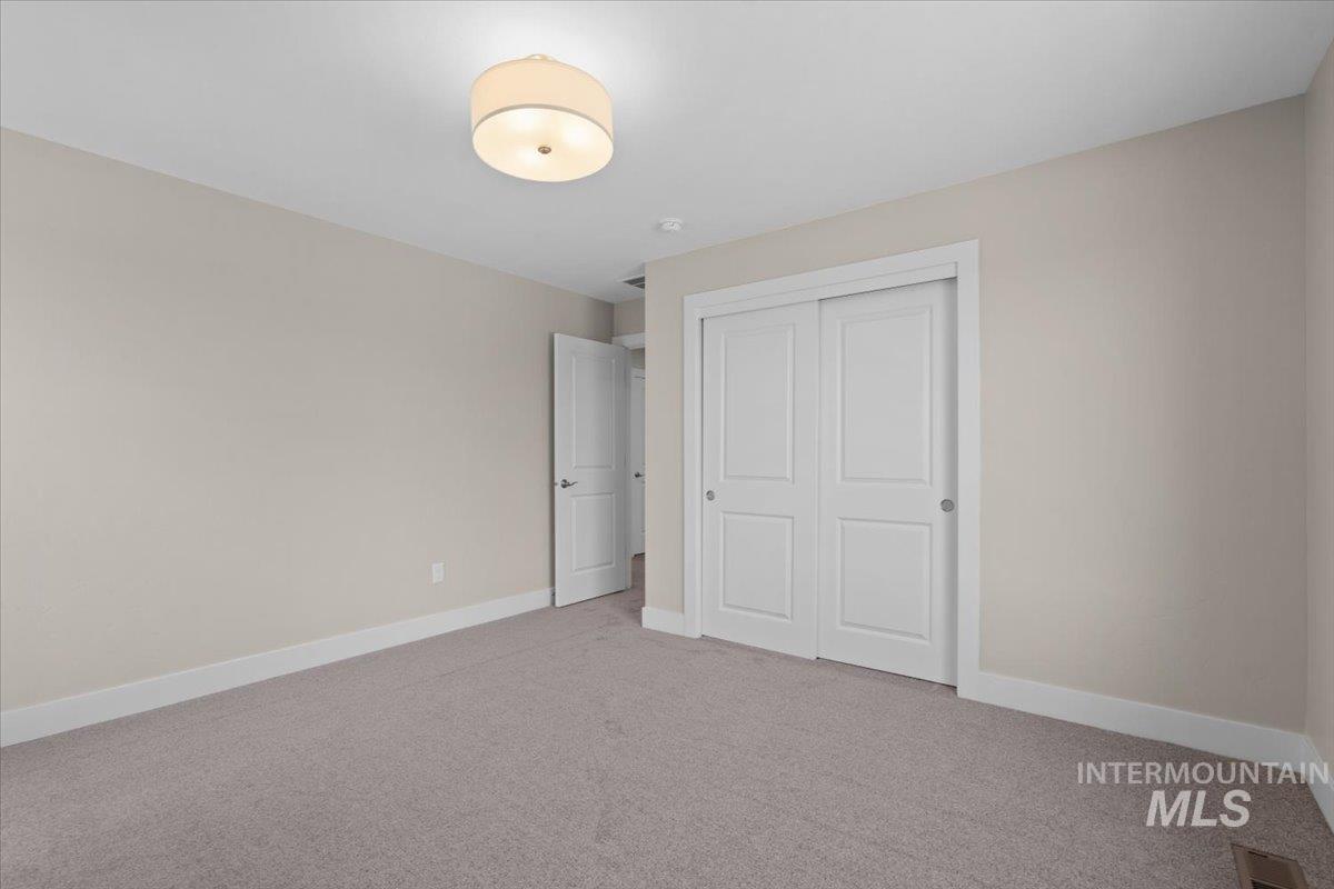 393 N Tempsford Way Property Photo 36
