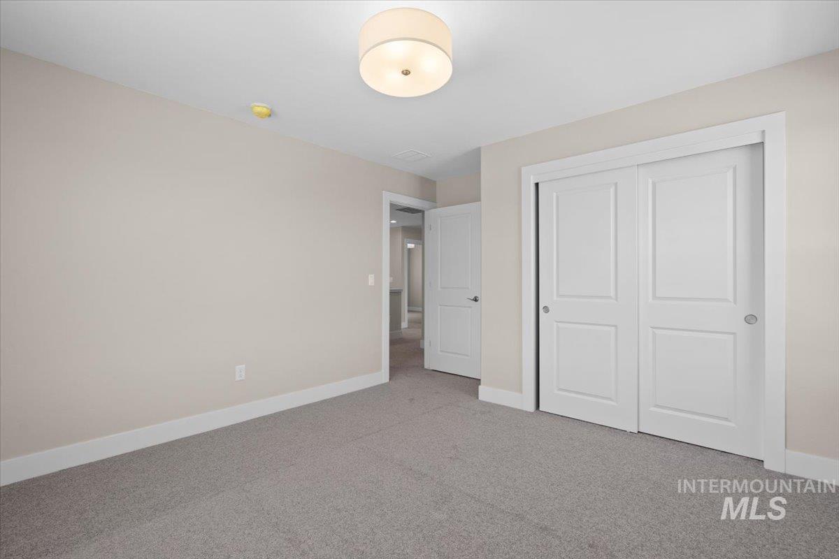 393 N Tempsford Way Property Photo 38
