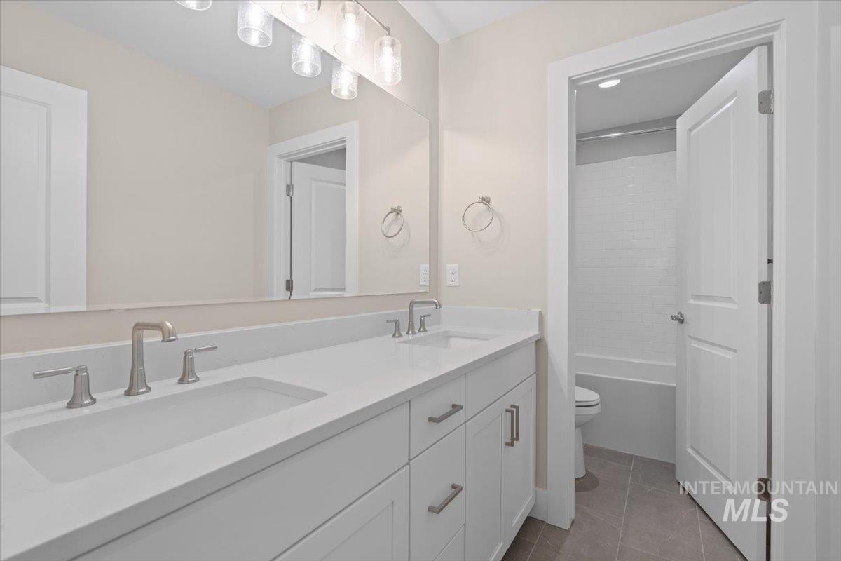393 N Tempsford Way Property Photo 39