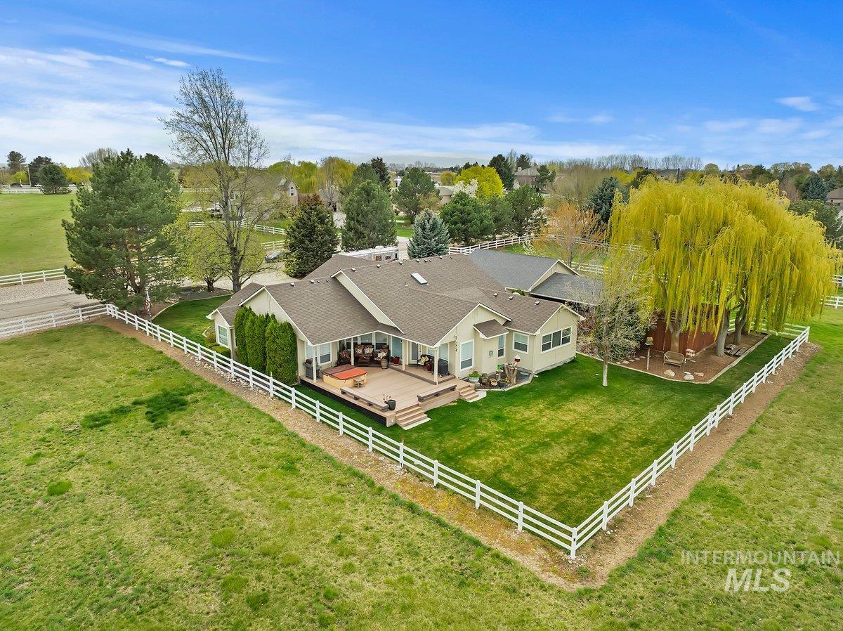 1760 W Verneal Property Photo 1