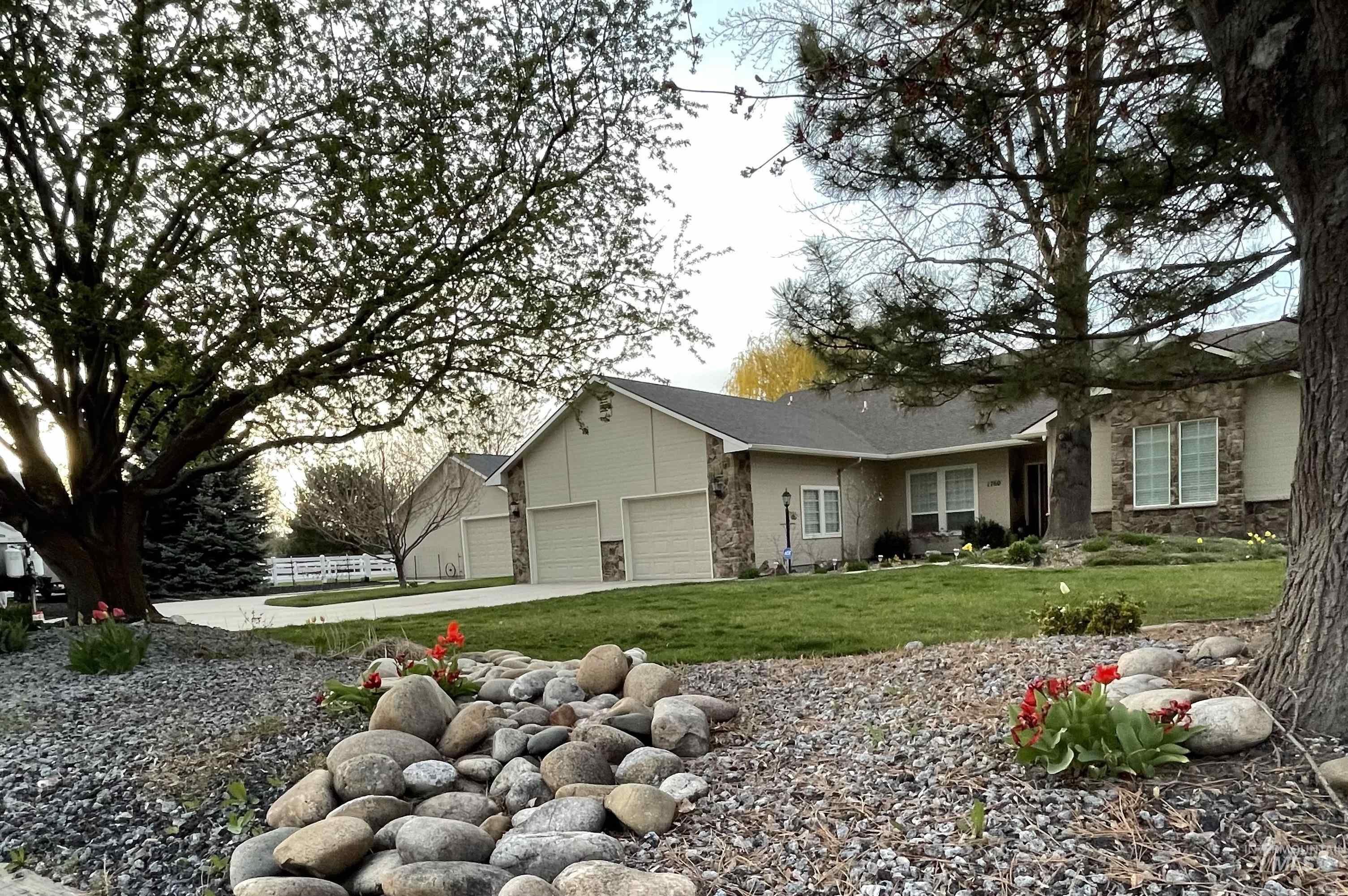 1760 W Verneal Property Photo 2