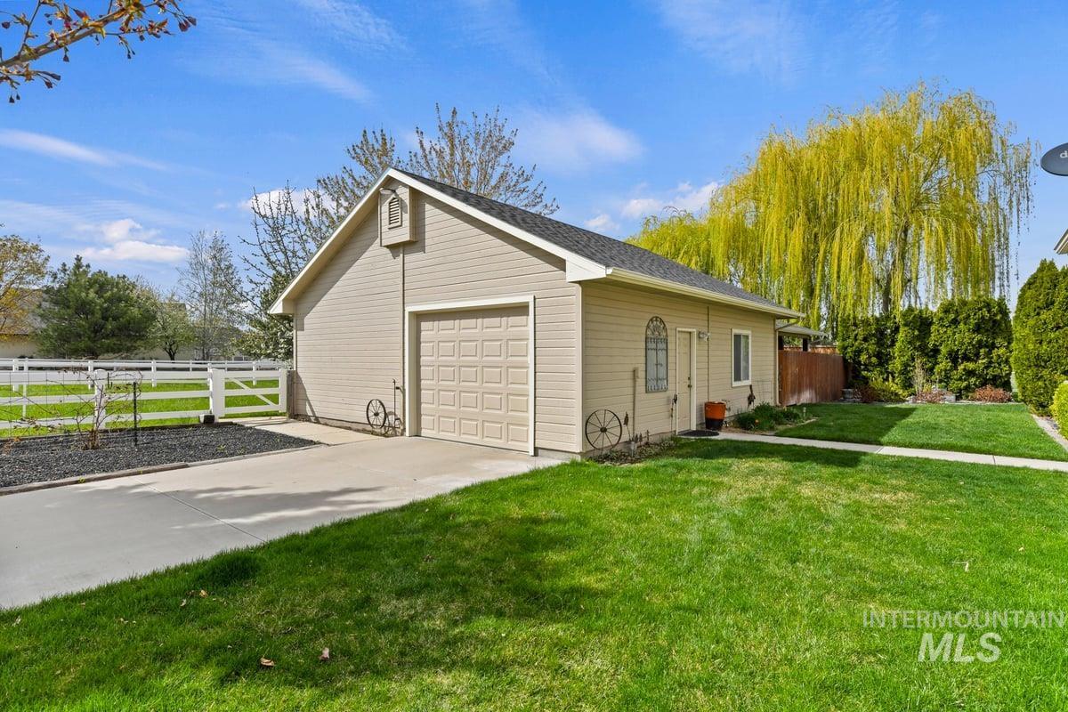 1760 W Verneal Property Photo 4