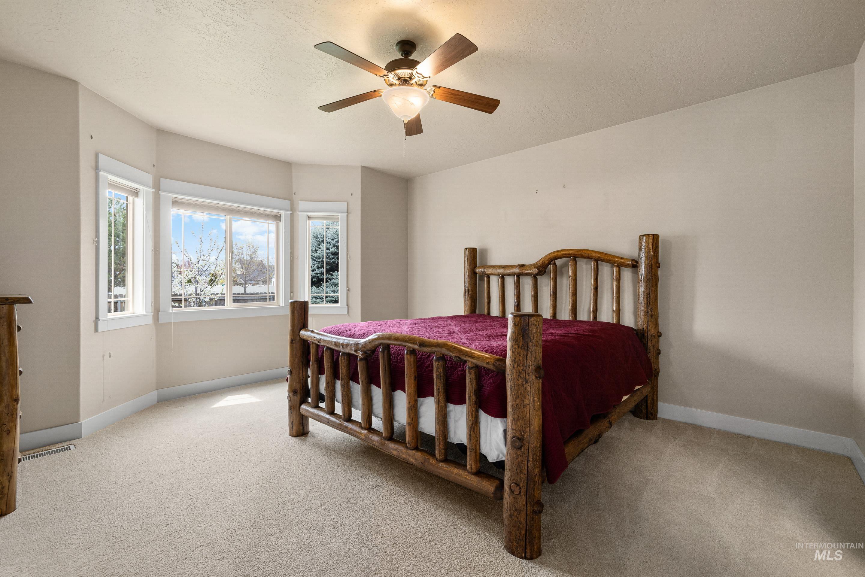 527 N Lyngate Pl Property Photo 19
