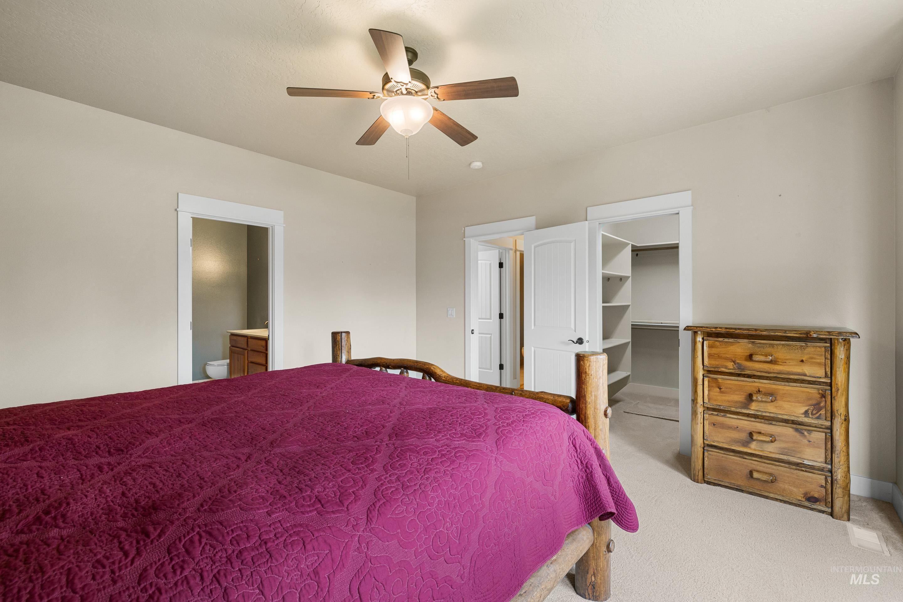 527 N Lyngate Pl Property Photo 20