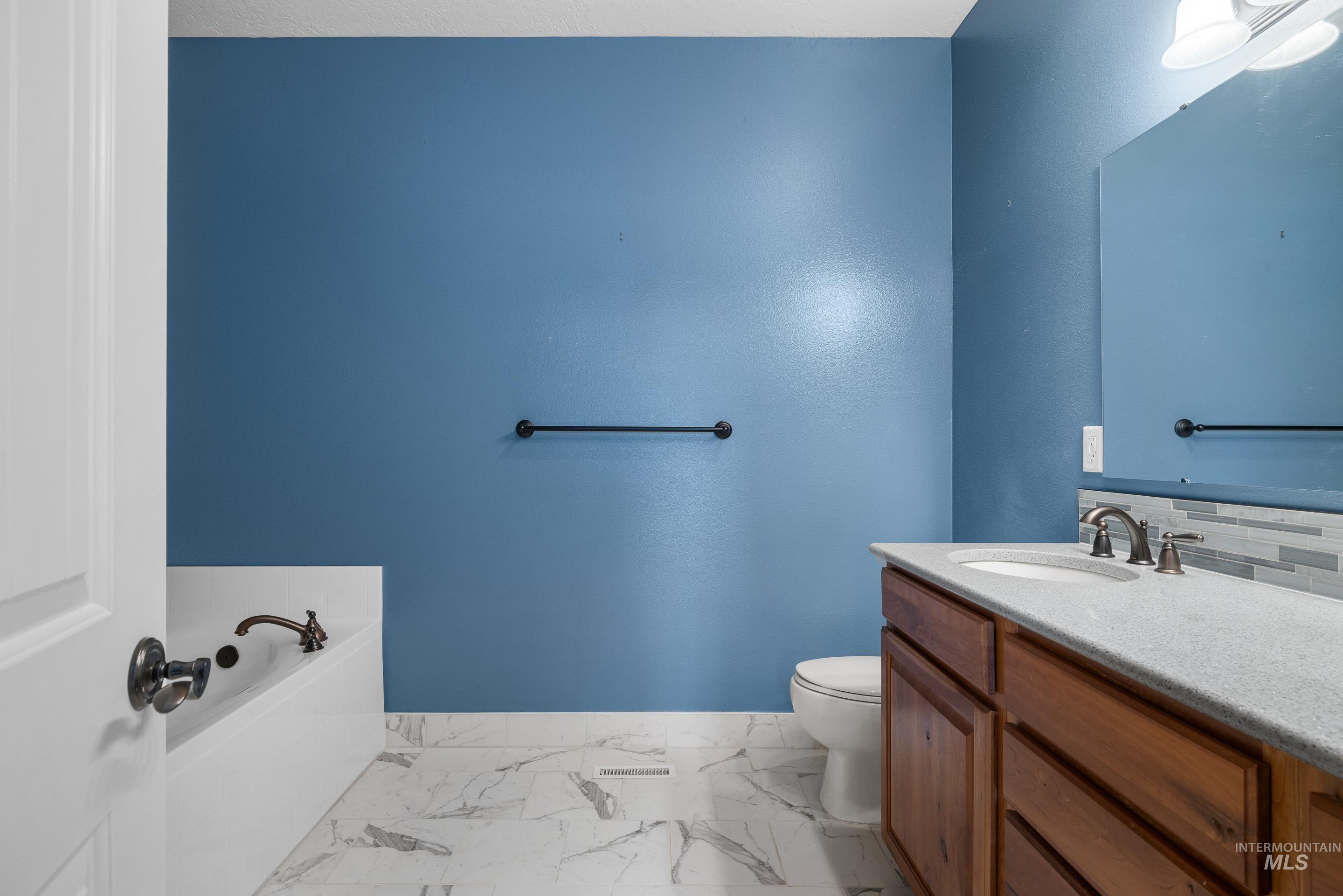 527 N Lyngate Pl Property Photo 22