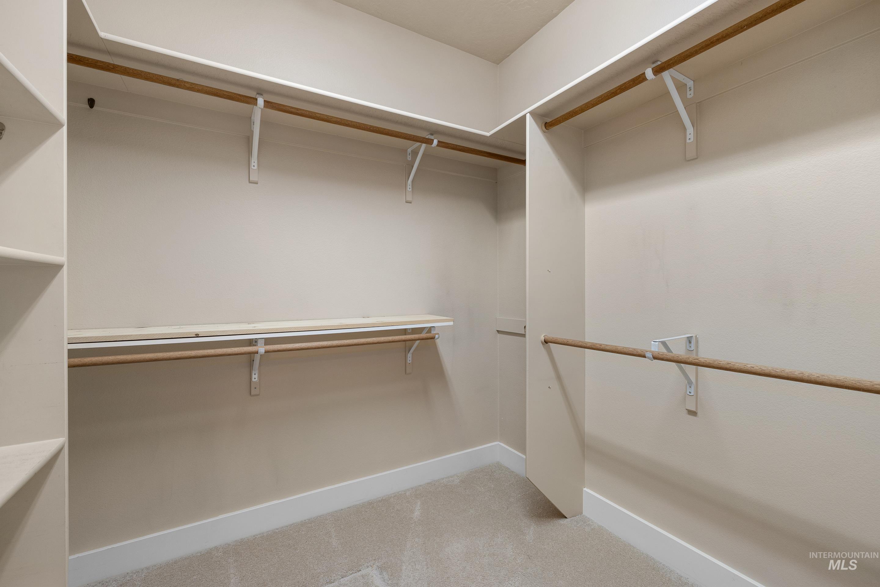 527 N Lyngate Pl Property Photo 25