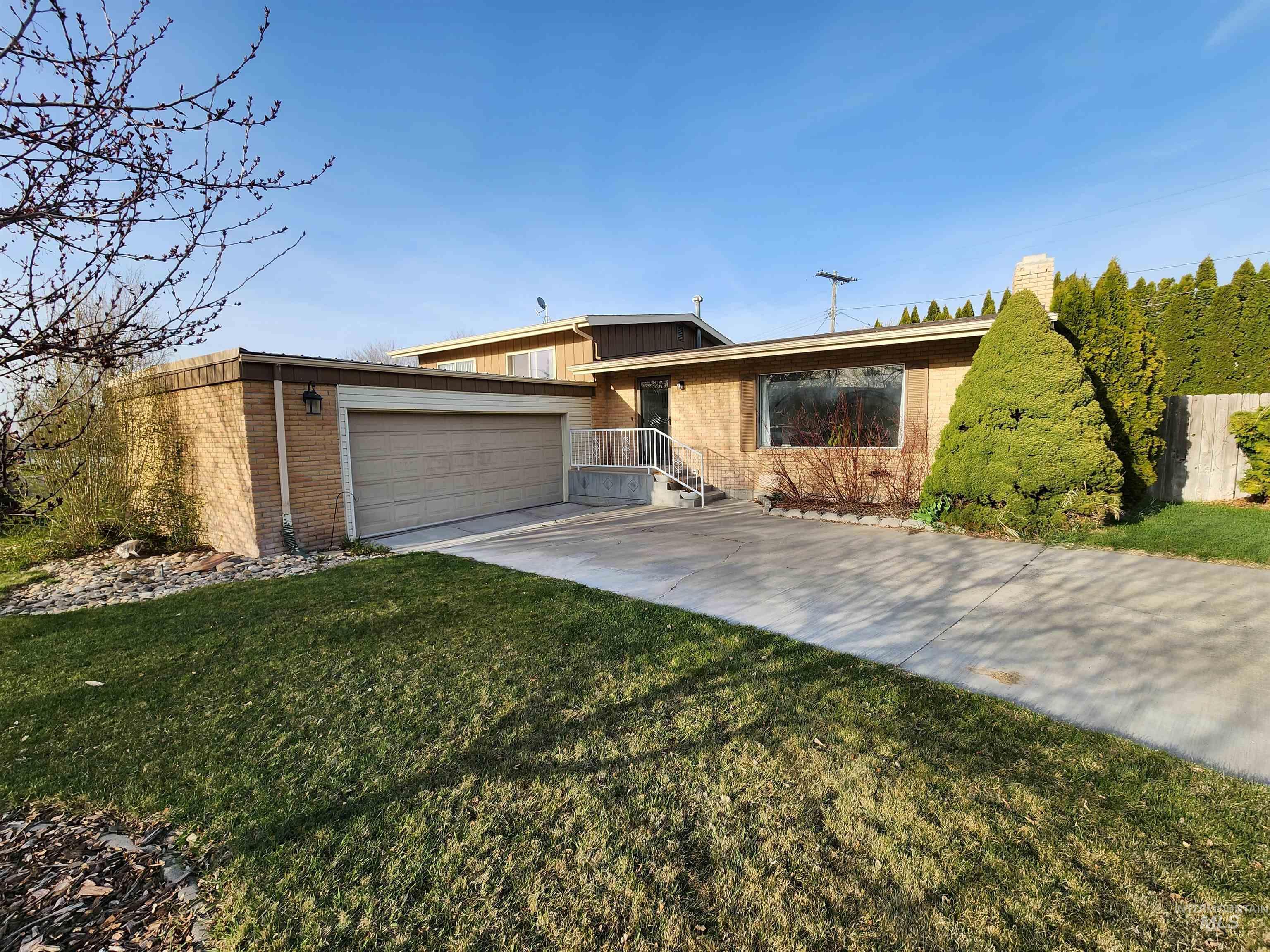 2863 Berkeley Property Photo