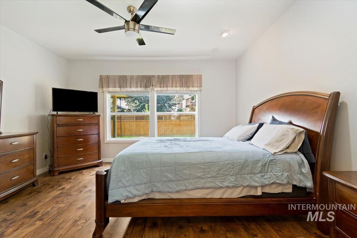 5117 W Cove St Property Photo 23