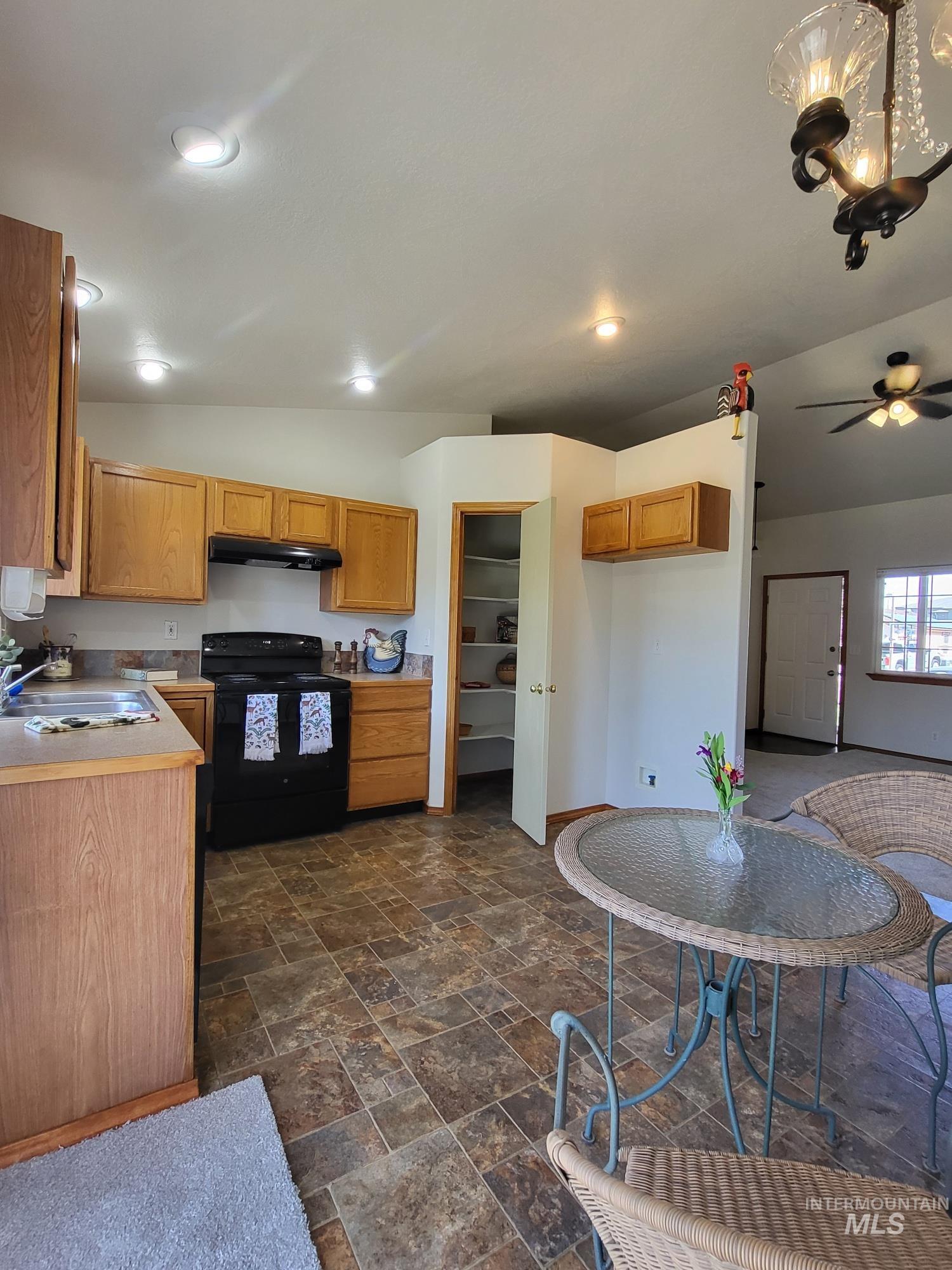 9409 W Wakefield Ct. Property Photo 7