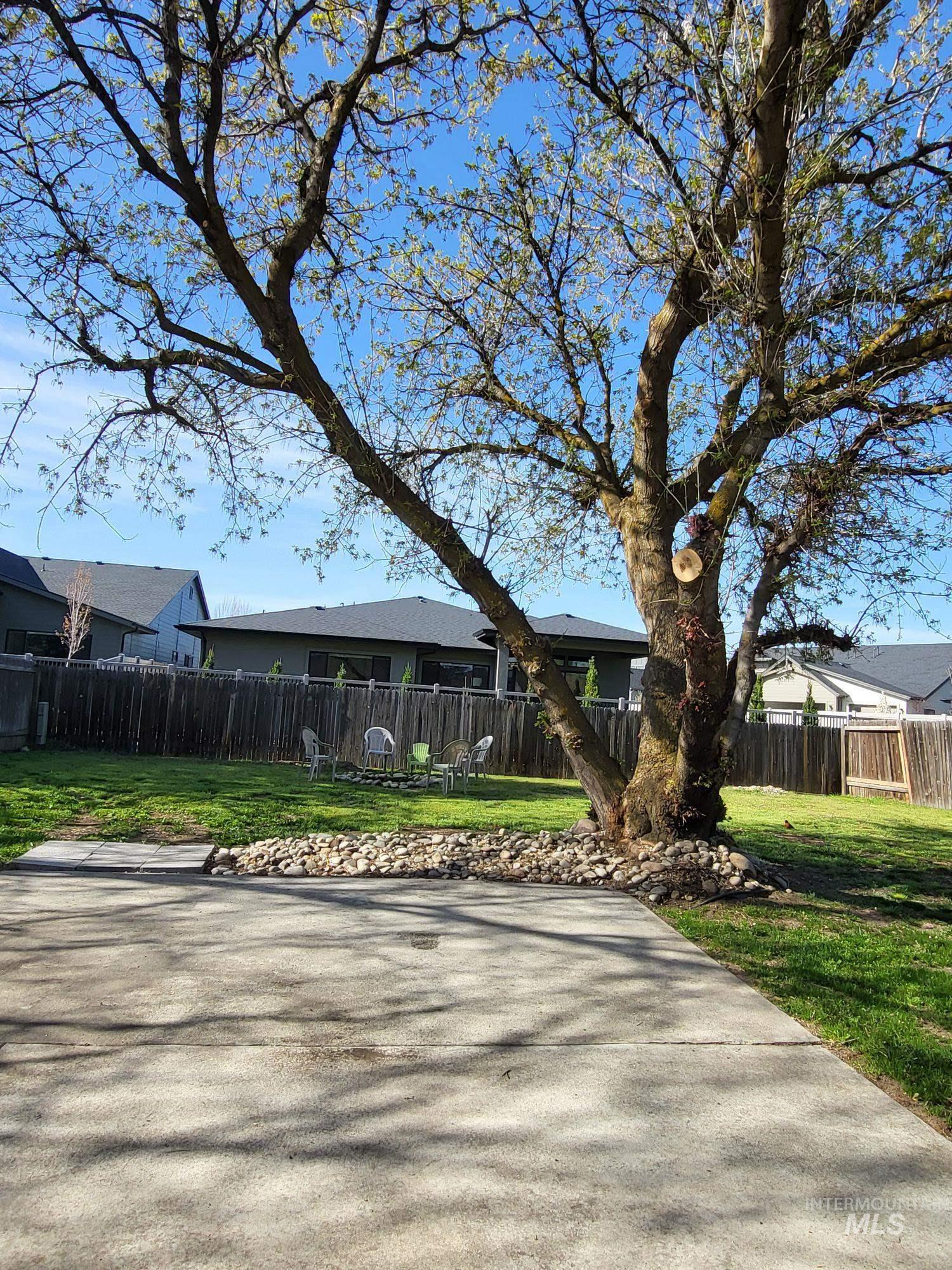 9409 W Wakefield Ct. Property Photo 23