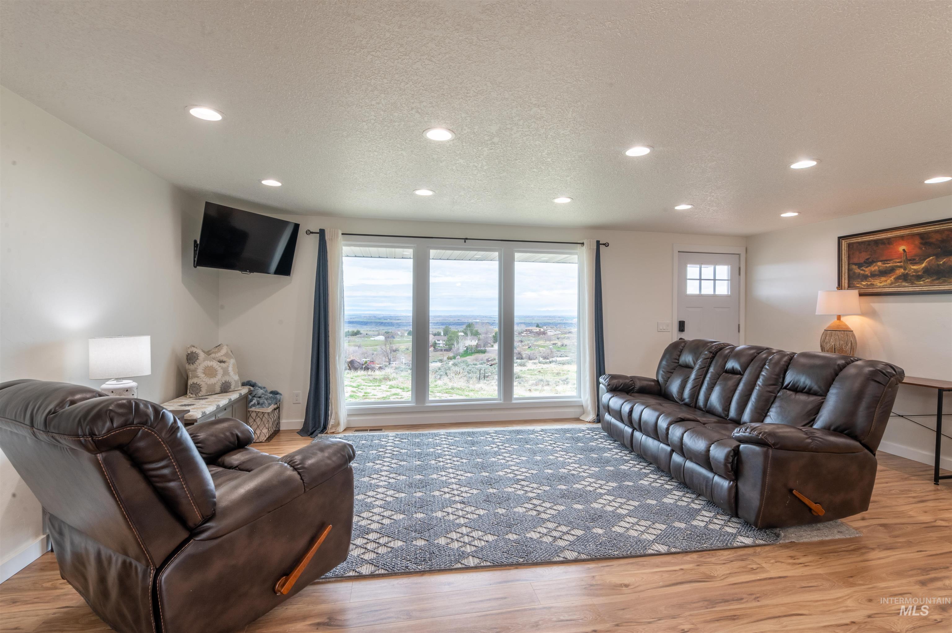 4335 Canyon View Ln Property Photo 11