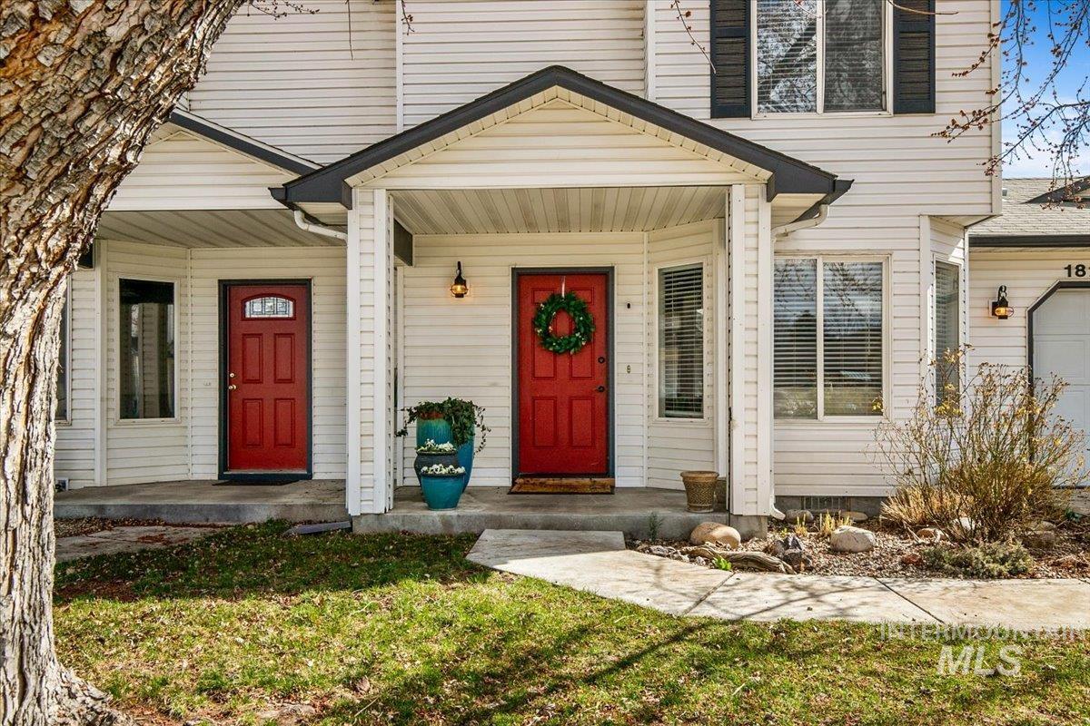 1821 Topaz Ct Property Photo 2
