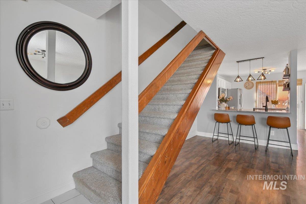 1821 Topaz Ct Property Photo 6