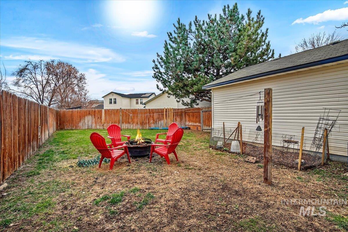 1821 Topaz Ct Property Photo 26