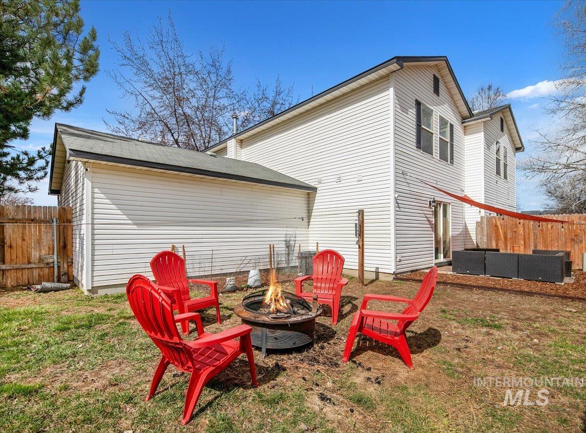 1821 Topaz Ct Property Photo 27