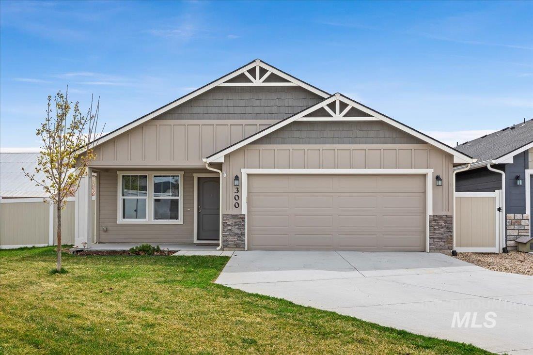 300 Crimson Circle S Property Photo