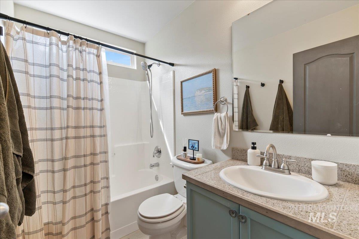1767 W Lowry St Property Photo 32