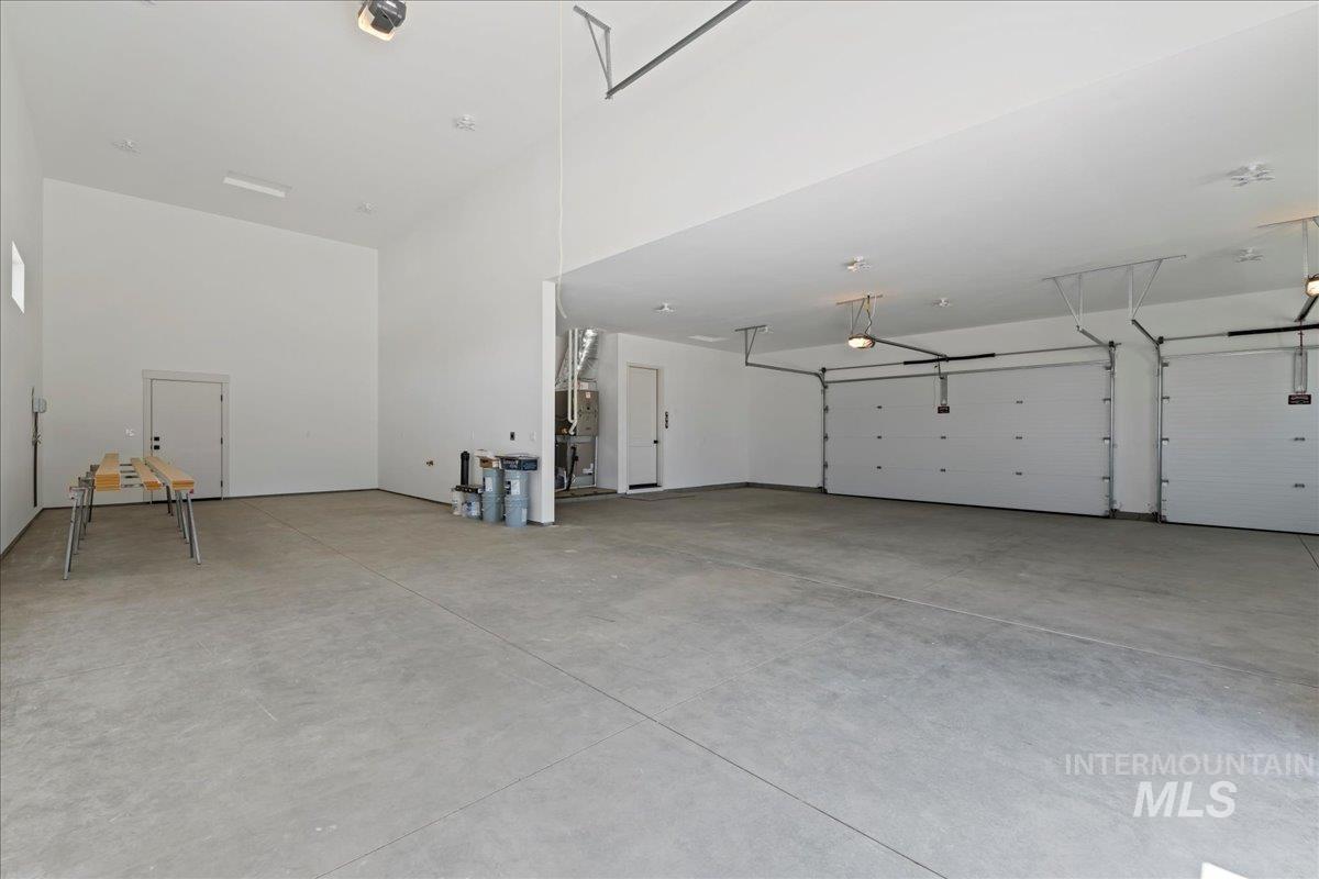 1360 Jordan Ln Property Photo 29