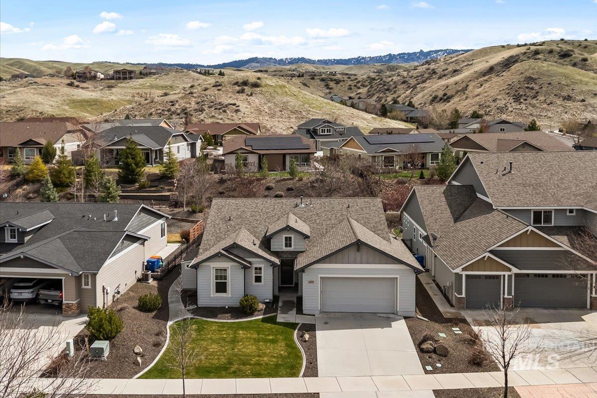 18040 N Streams Edge Way Property Photo 3