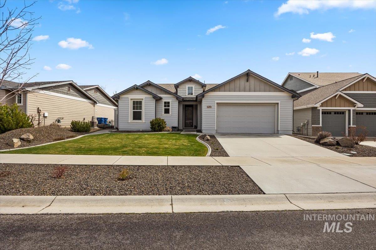 18040 N Streams Edge Way Property Photo 4