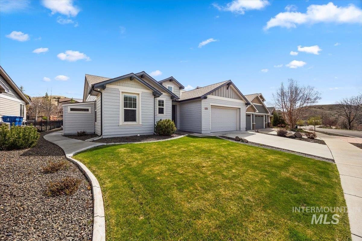 18040 N Streams Edge Way Property Photo 5