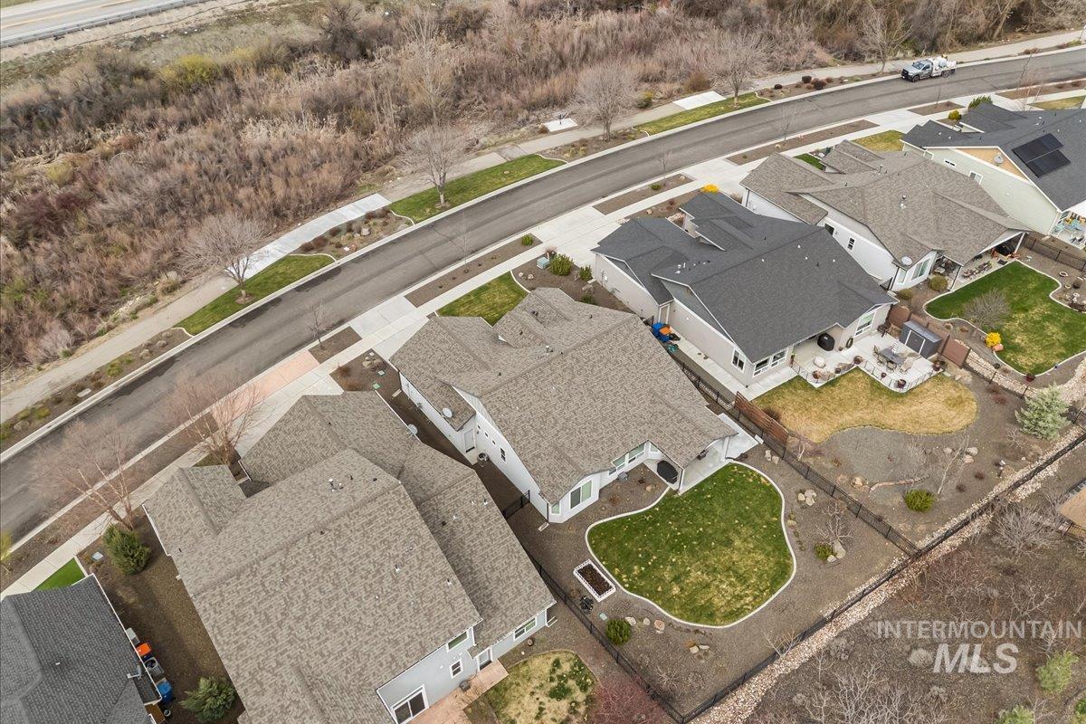 18040 N Streams Edge Way Property Photo 8