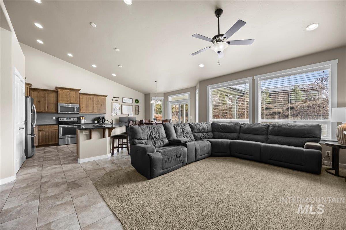 18040 N Streams Edge Way Property Photo 10