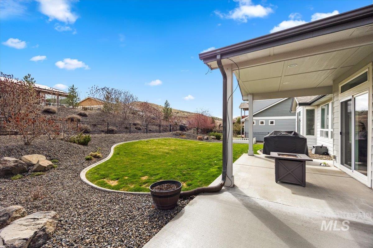 18040 N Streams Edge Way Property Photo 43
